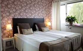 Riverside Stay At Hotel - Aengelholm